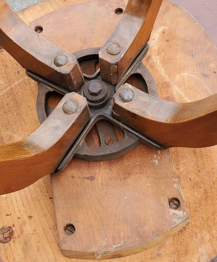 Vintage counter/bar stool with wheels