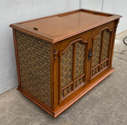 1960's magnavox astro sonic radio/record player Works