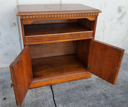 End/side table cabinet/nightstand with pull out shelf