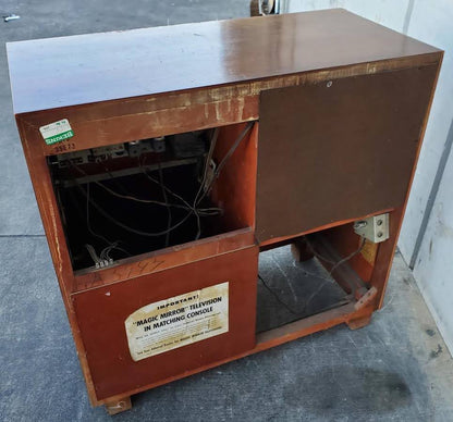 Admiral radio- phonograph antique/vintage ( not working)