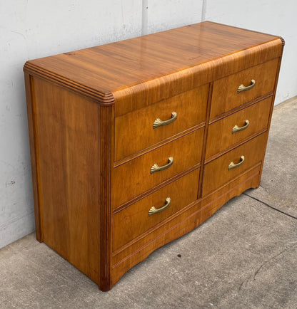 Dresser/ chest of drawers