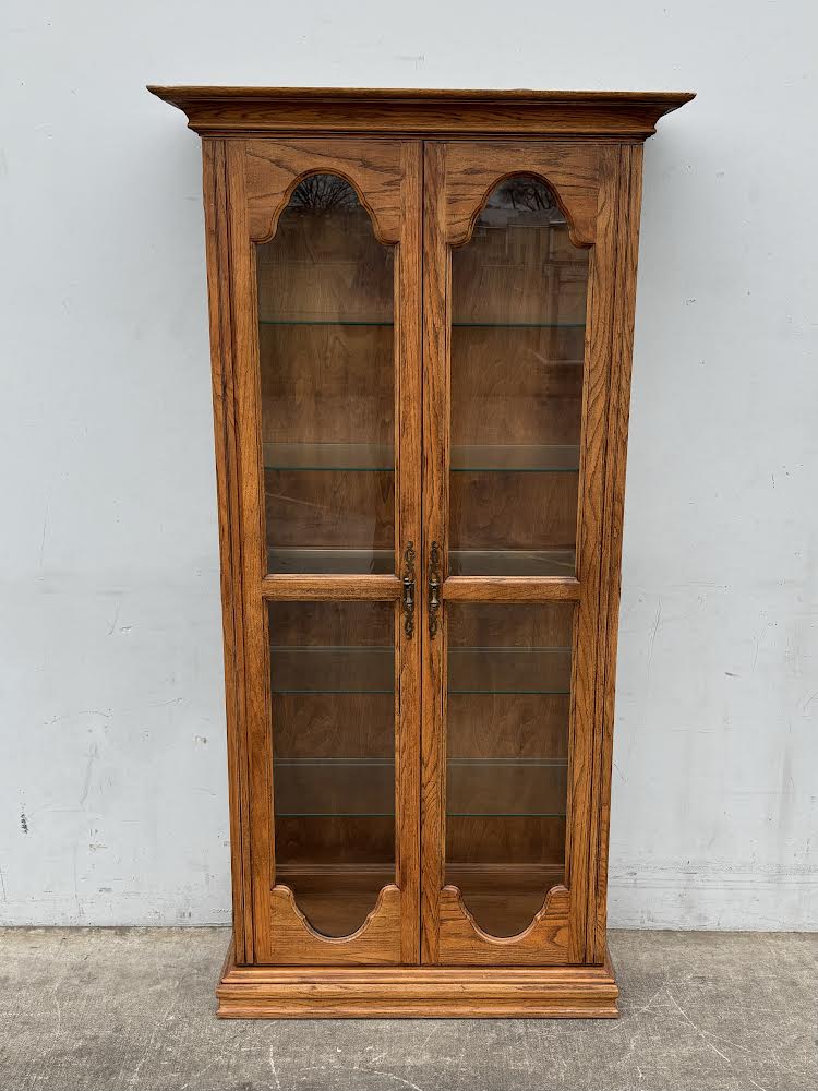 Harbor House China Cabinet Display Cabinet
