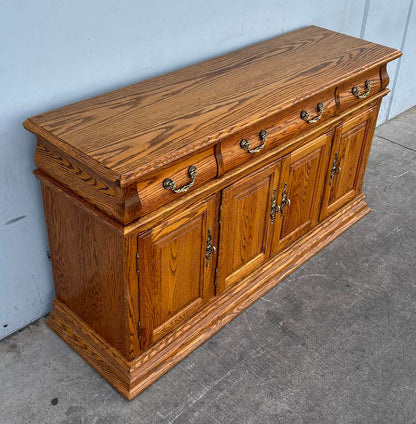 Solid Wood Sideboard/Dresser