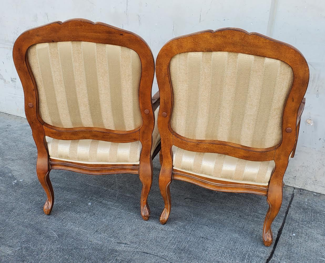 Klaussner antique/vintage French style accent/armchairs (2) tan