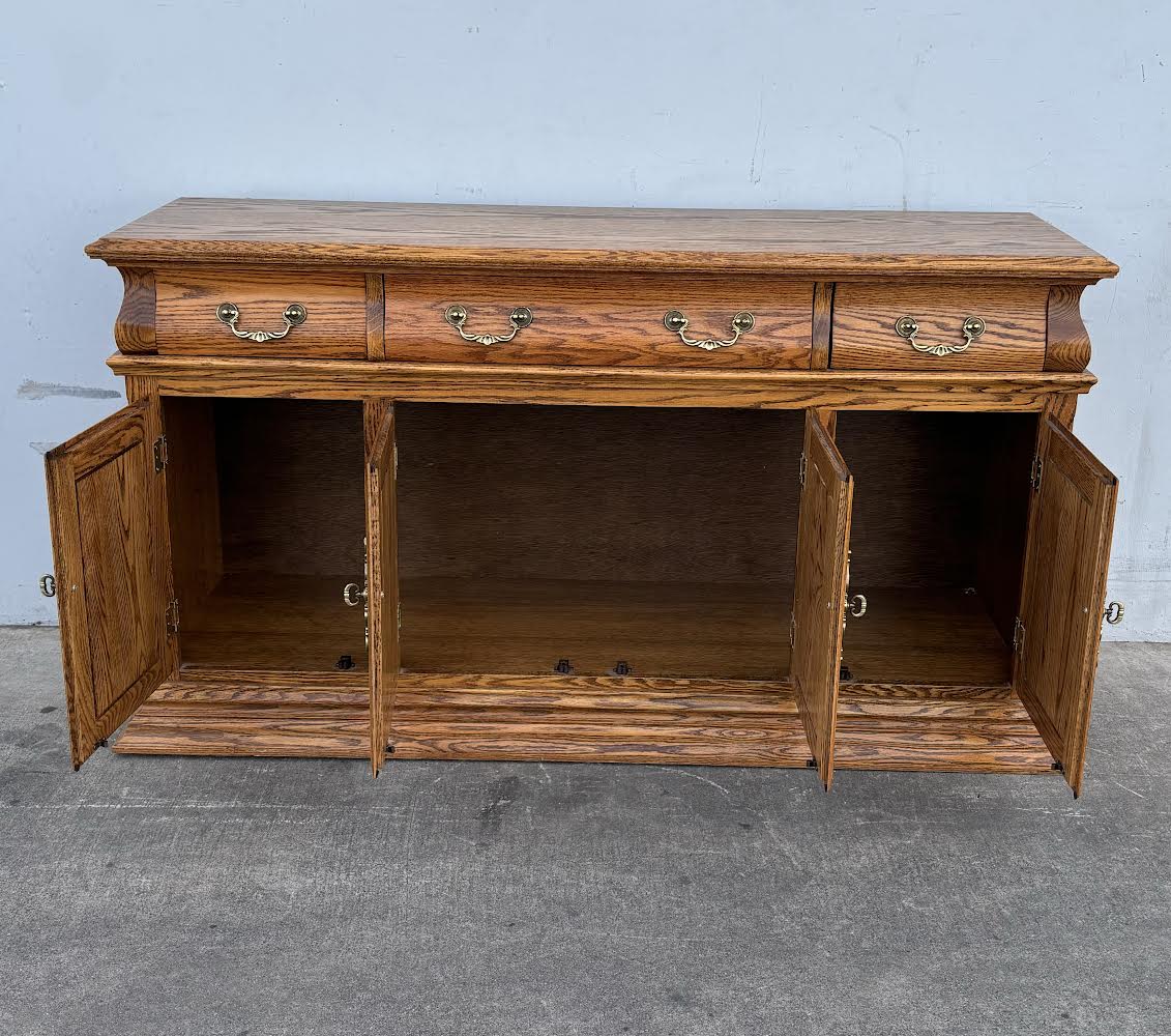 Solid Wood Sideboard/Dresser