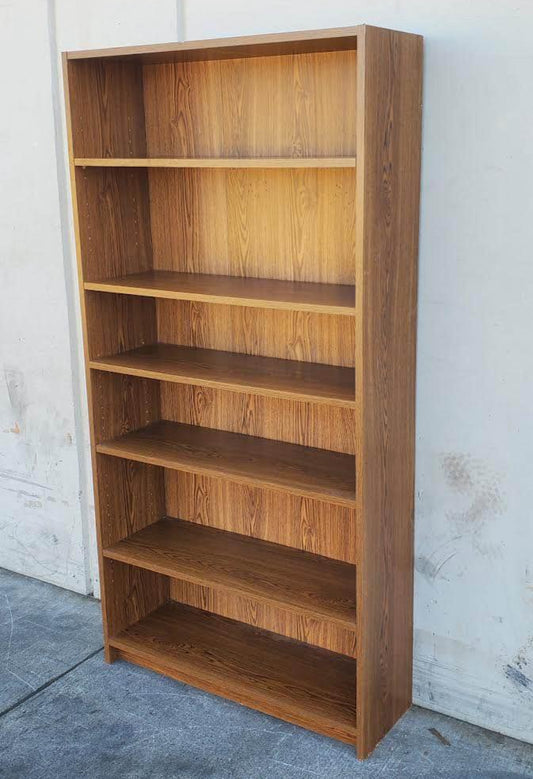 tall bookcase/bookshelf