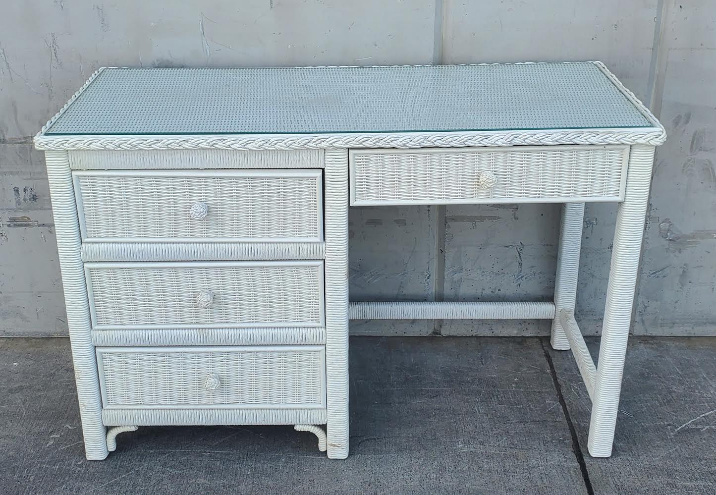 Wicker Henry Link white desk