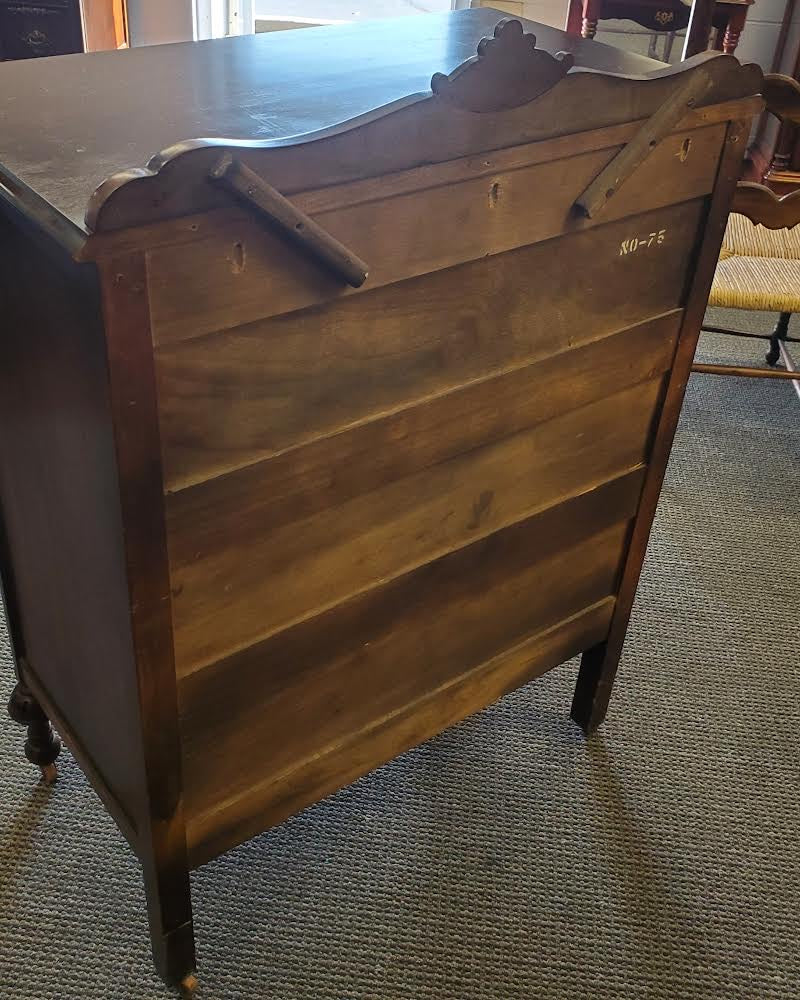Antique/vintage dresser /highboy