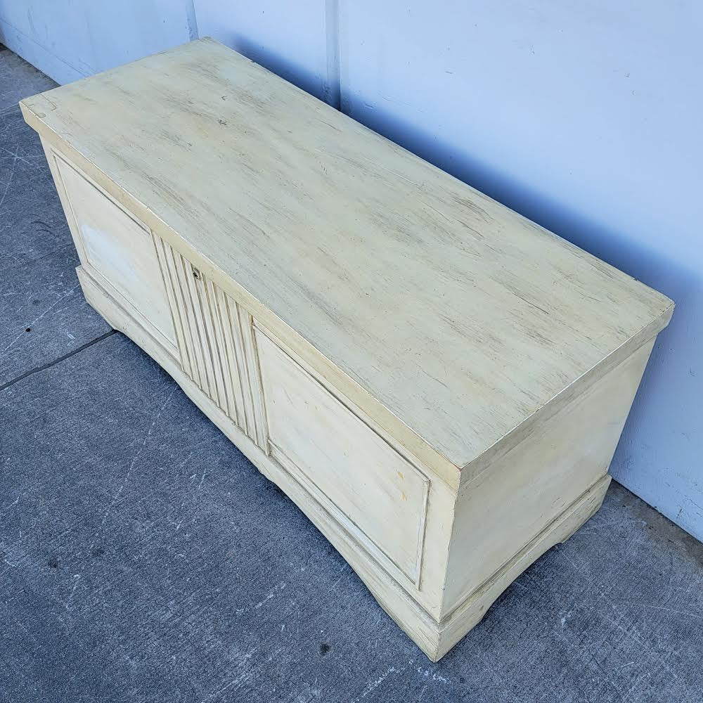 Blonde/light wood chest/trunk lane