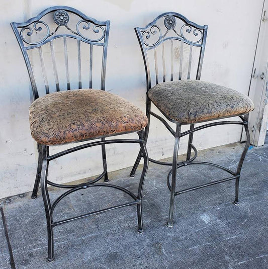 Bar/counter metal stools/chairs (2) brown cushion