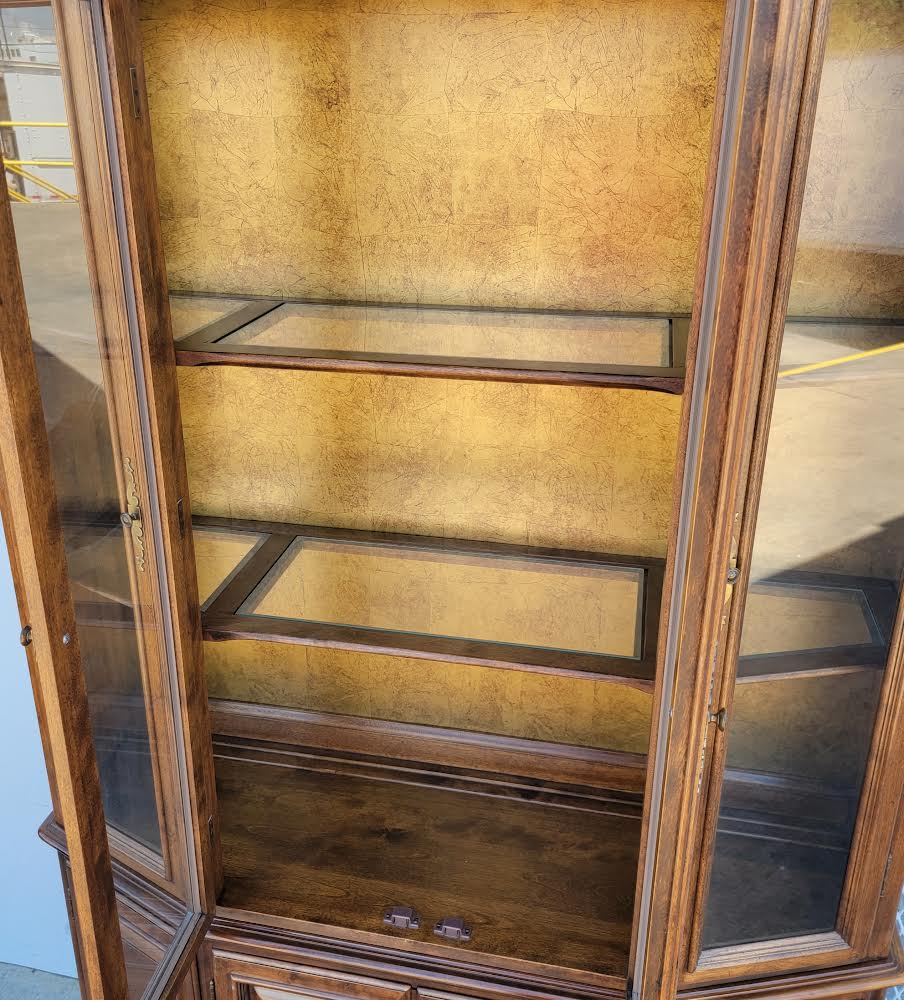 Ethan Allen china cabinet