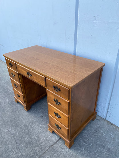Baumritter office knee hole desk nutmeg