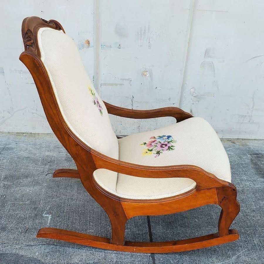Antique /vintage rocking chair floral white/cream cushion
