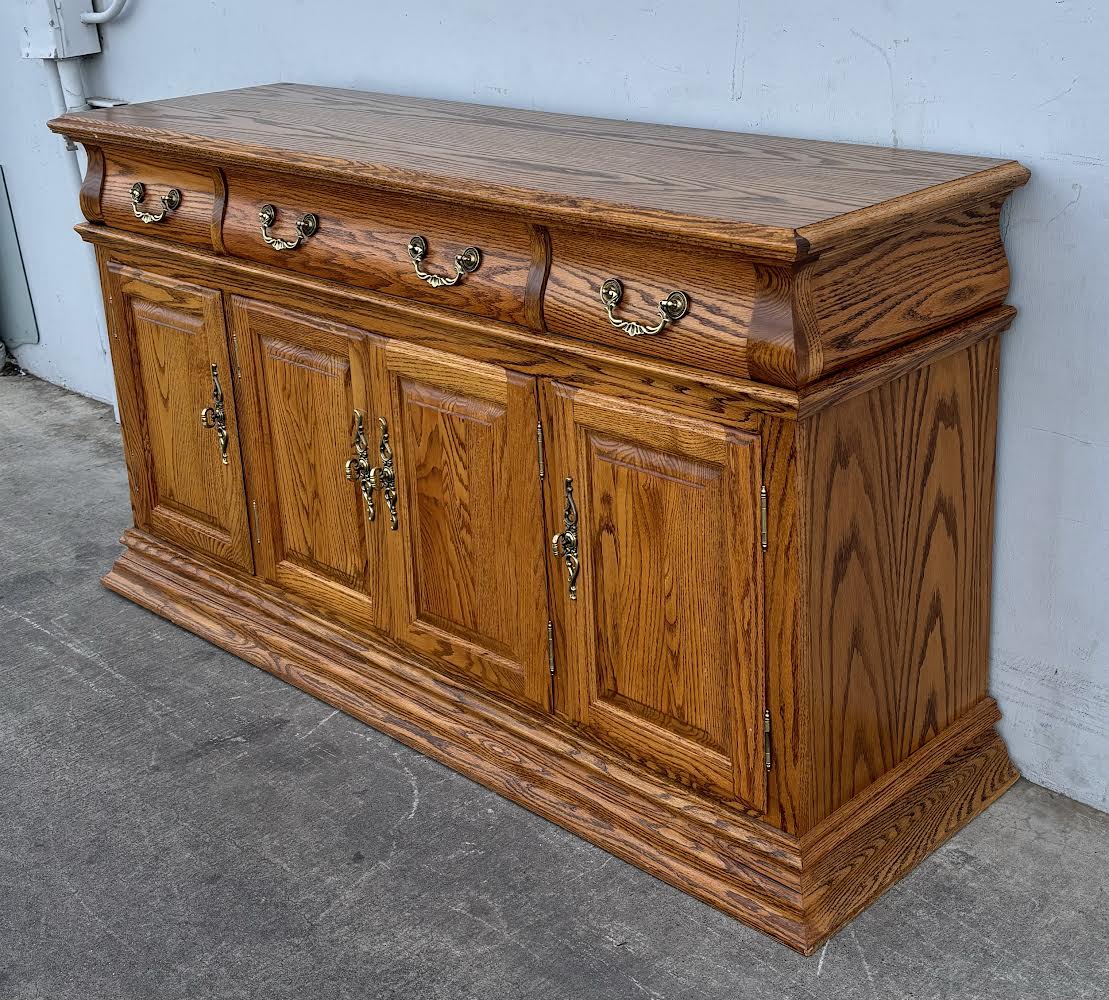 Solid Wood Sideboard/Dresser