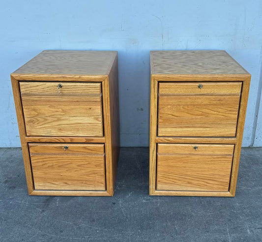 Light wood (2) file cabinets with key