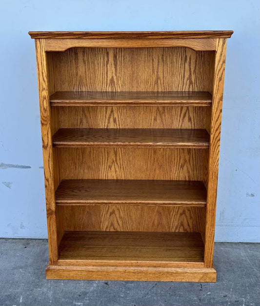 Antique Oak Bookcase/ bookshelf short