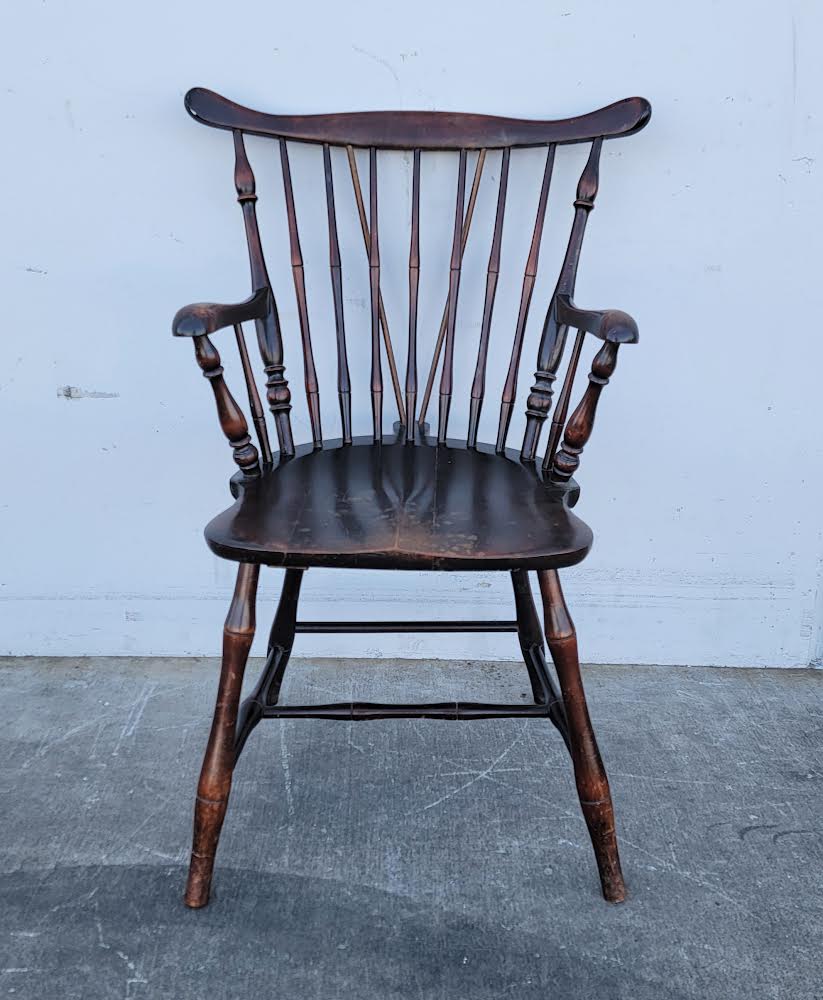 Windsor style chair/ armchair antique/ vintage
