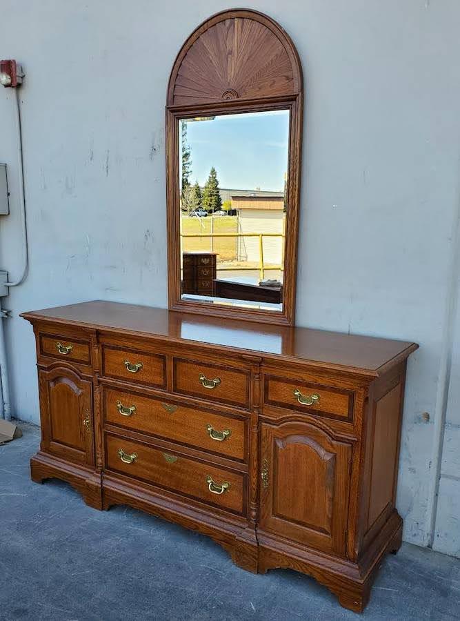Dresser/buffet/sideboard oak with bevel glass mirror
