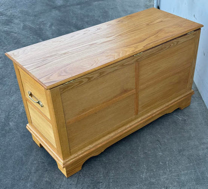 Vintage Wood Chest/trunk