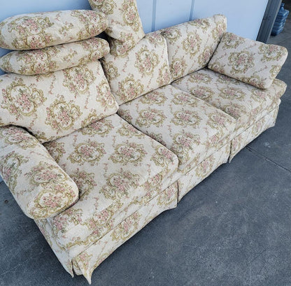 Floral couch / sofa settee vintage