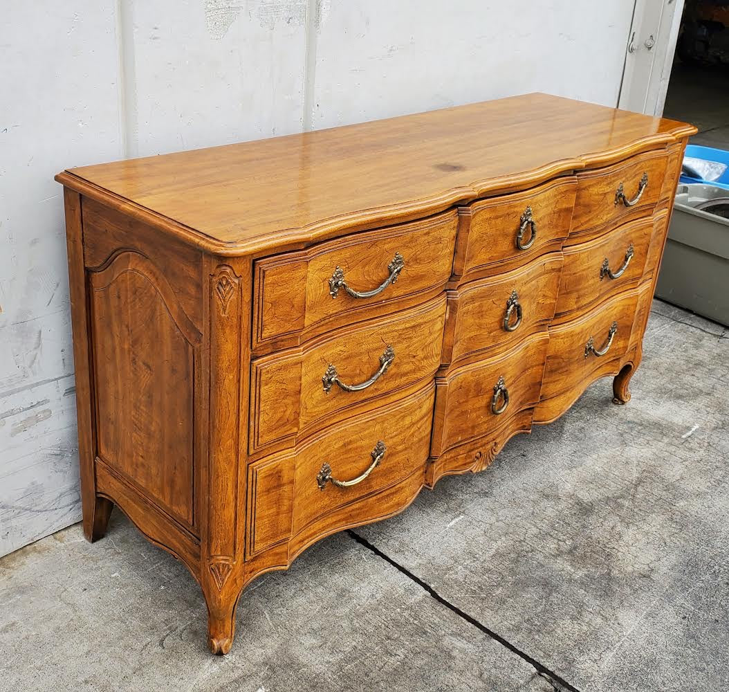 Davis dresser/sideboard/buffet