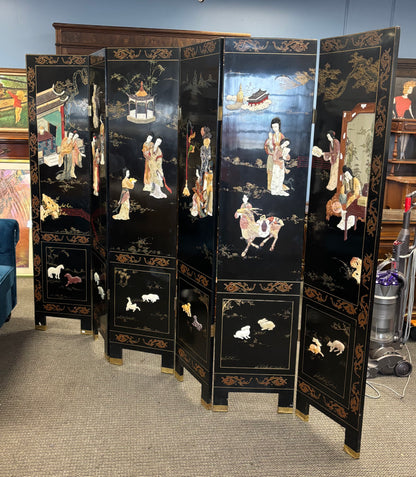 Asian/ Chinese style black room divider / coromandel screen