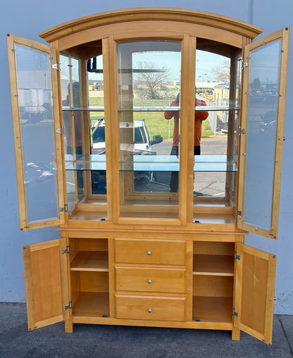 Light wood display china cabinet ( no light)