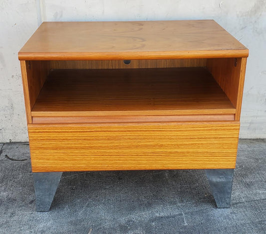 mid century modern nightstand/end/side table
