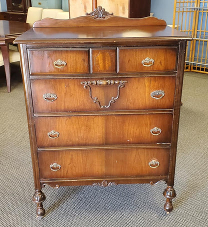 Antique/vintage dresser /highboy