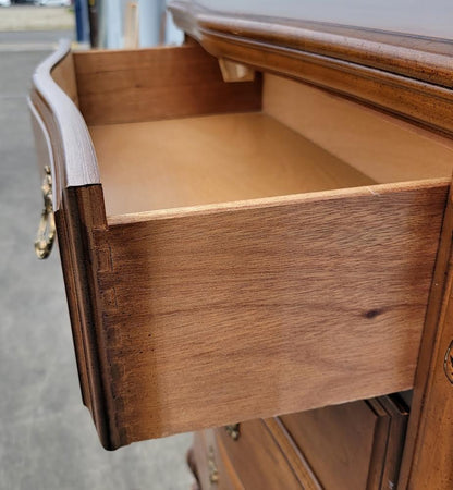 Drew highboy dresser/ chest of drawers vintage/ antique
