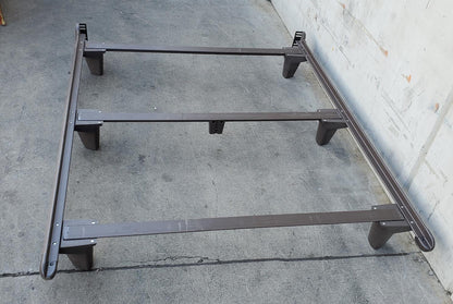 Metal queen size bedframe