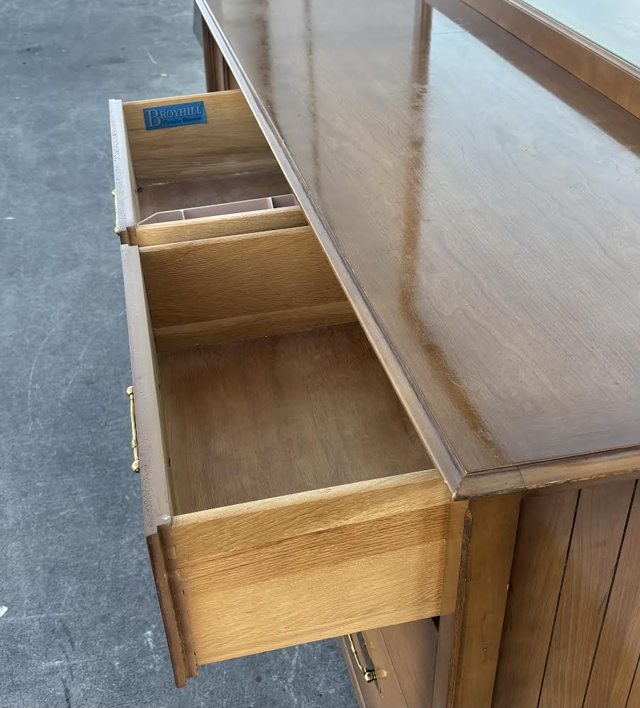 Broyhill Midcentury Dresser with Mirror