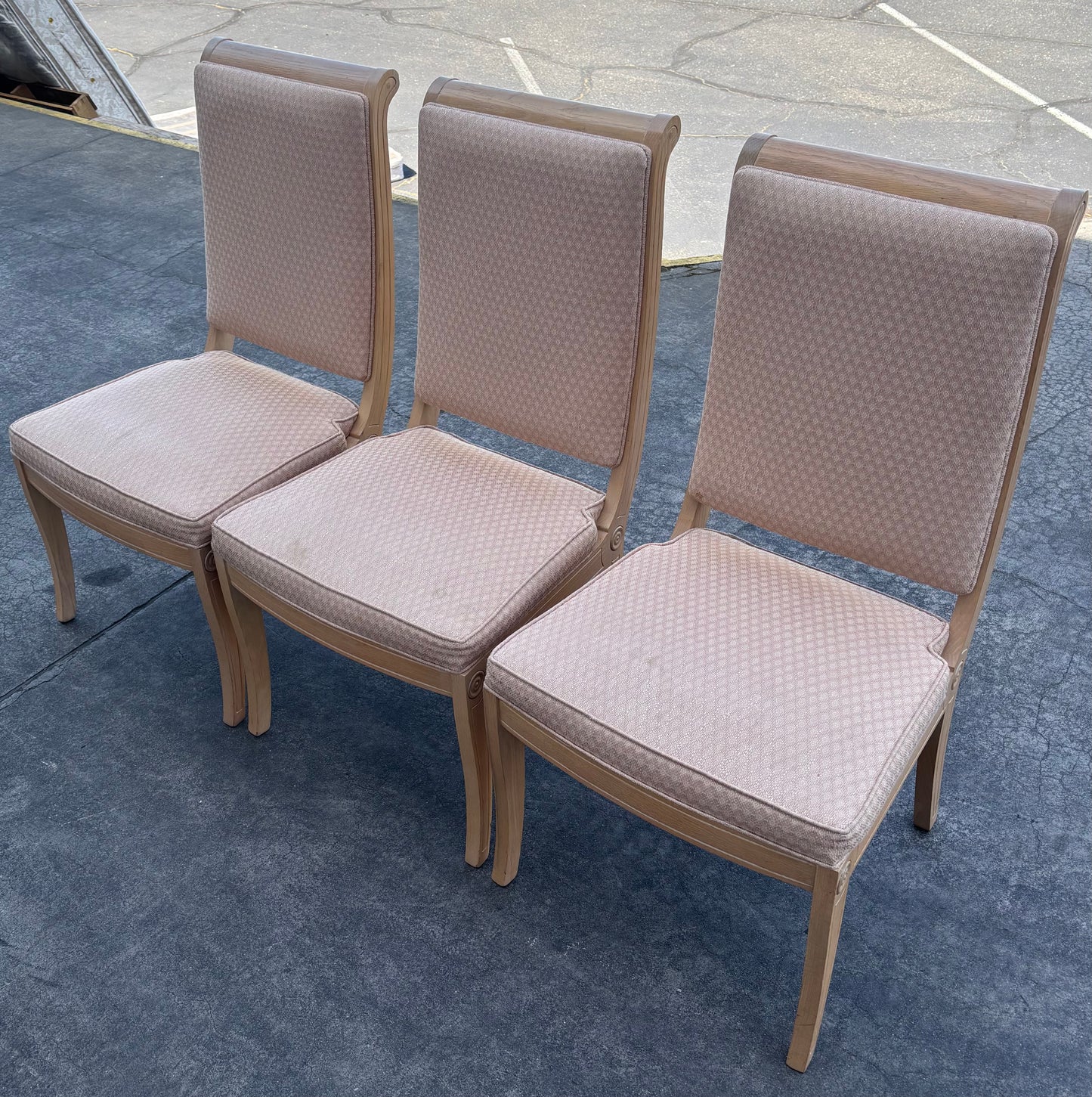 Thomasville light wood dining chairs (6)