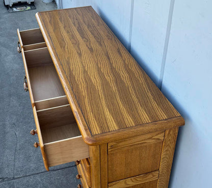 Bassett Vintage Wood Dresser
