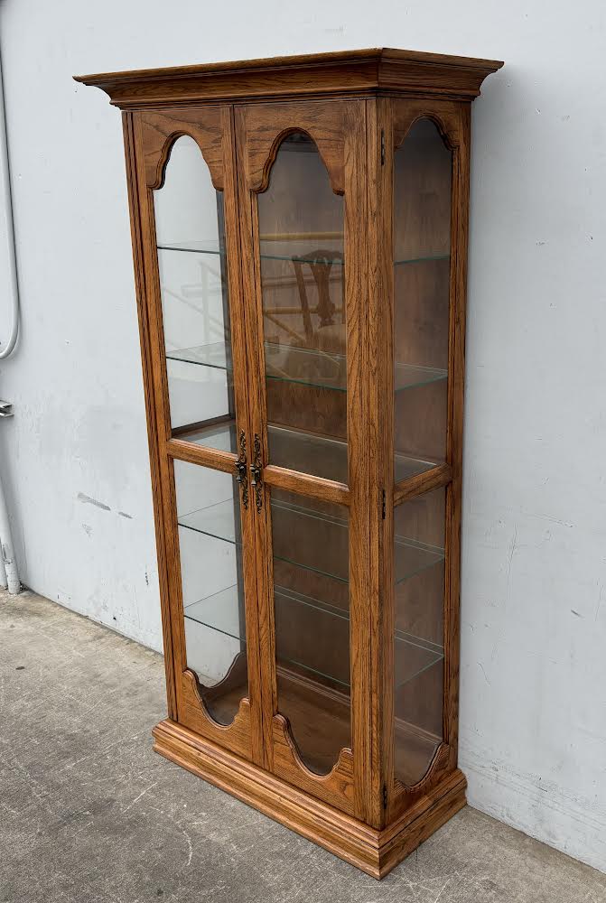 Harbor House China Cabinet Display Cabinet