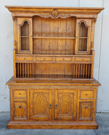 Lexington sideboard/buffet hutch antique/vintage