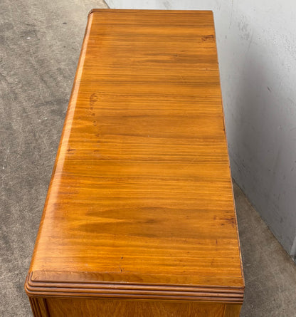 Dresser/ chest of drawers