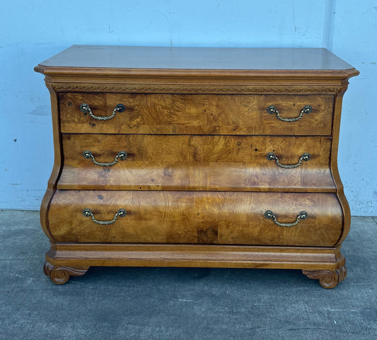 Bombe style chest of drawers / dresser