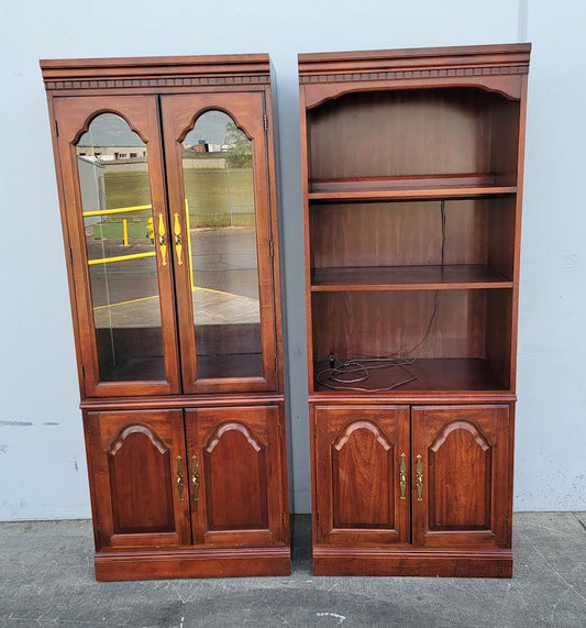 China hutch/ display cabinet and bookcase/ bookshelf cabinet antique/ vintage