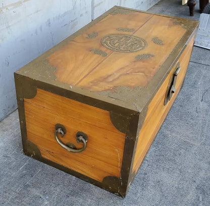 Chinese camphor wood style chest/trunk