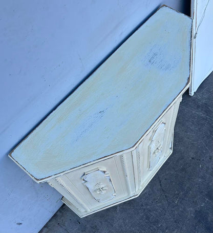 White/cream entry/hallway cabinet with mirror