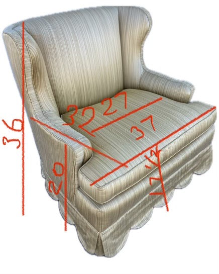 Beige/ tan/ cream antique/vintage armchairs set (2)