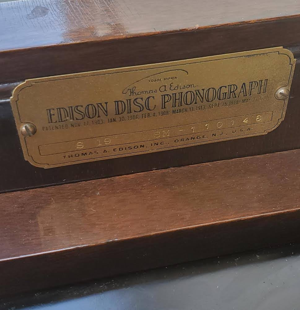Edison disc phonograph antique/vintage