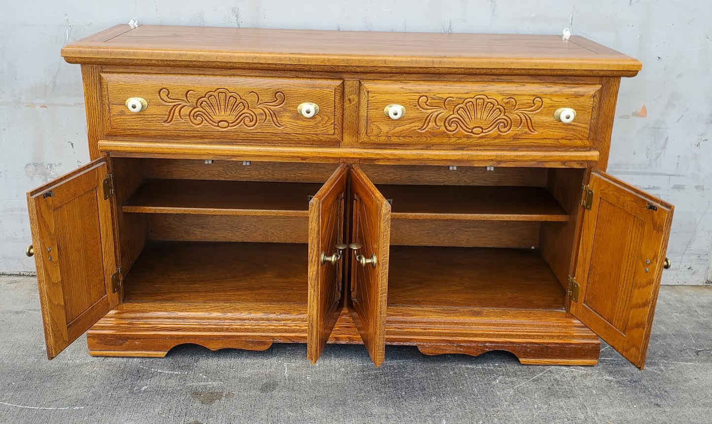 Cal Shops sideboard/buffet cabinet