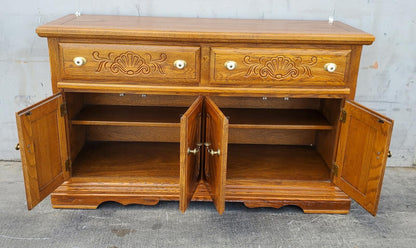 Cal Shops sideboard/buffet cabinet