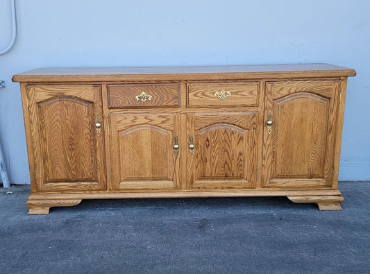 Light wood dresser/chest of drawers (1 available)