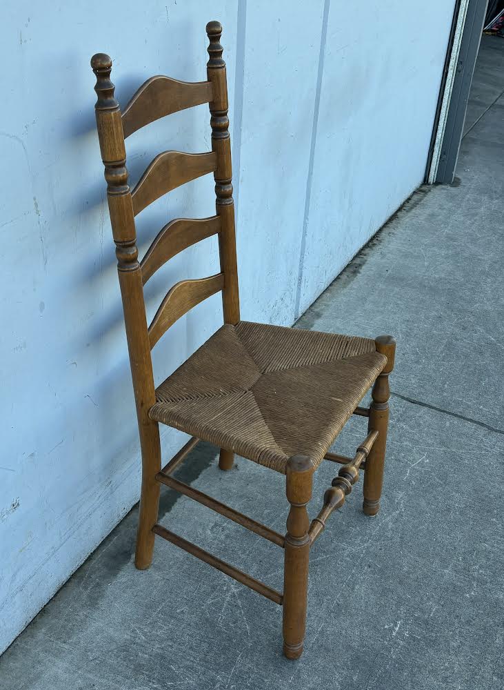 Mid 20th Century Maple Farmhouse Ladder Back Dining Side Chair