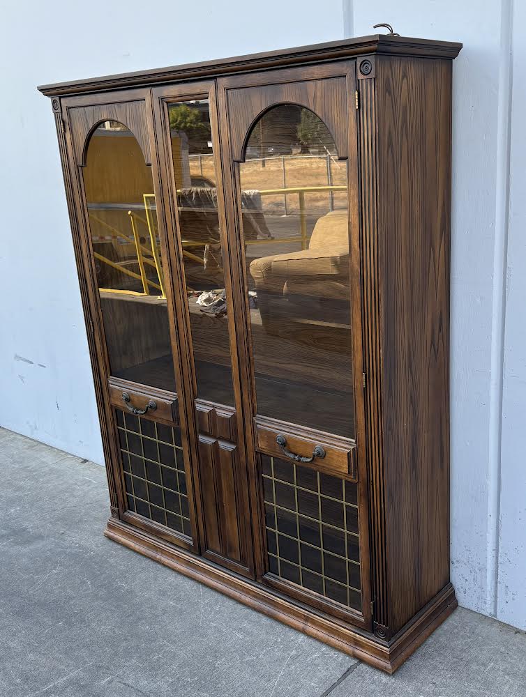 Three Shelf Curio / Hutch display cabinet