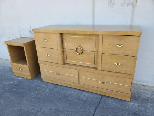 Light wood/blonde dresser and nightstand set