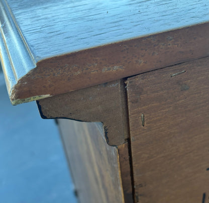 Drexel dresser/ sideboard/ buffet cabinet